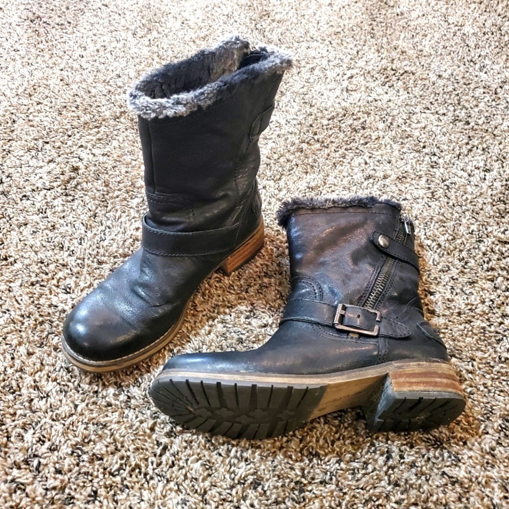 Black Clarks Boots Size 8